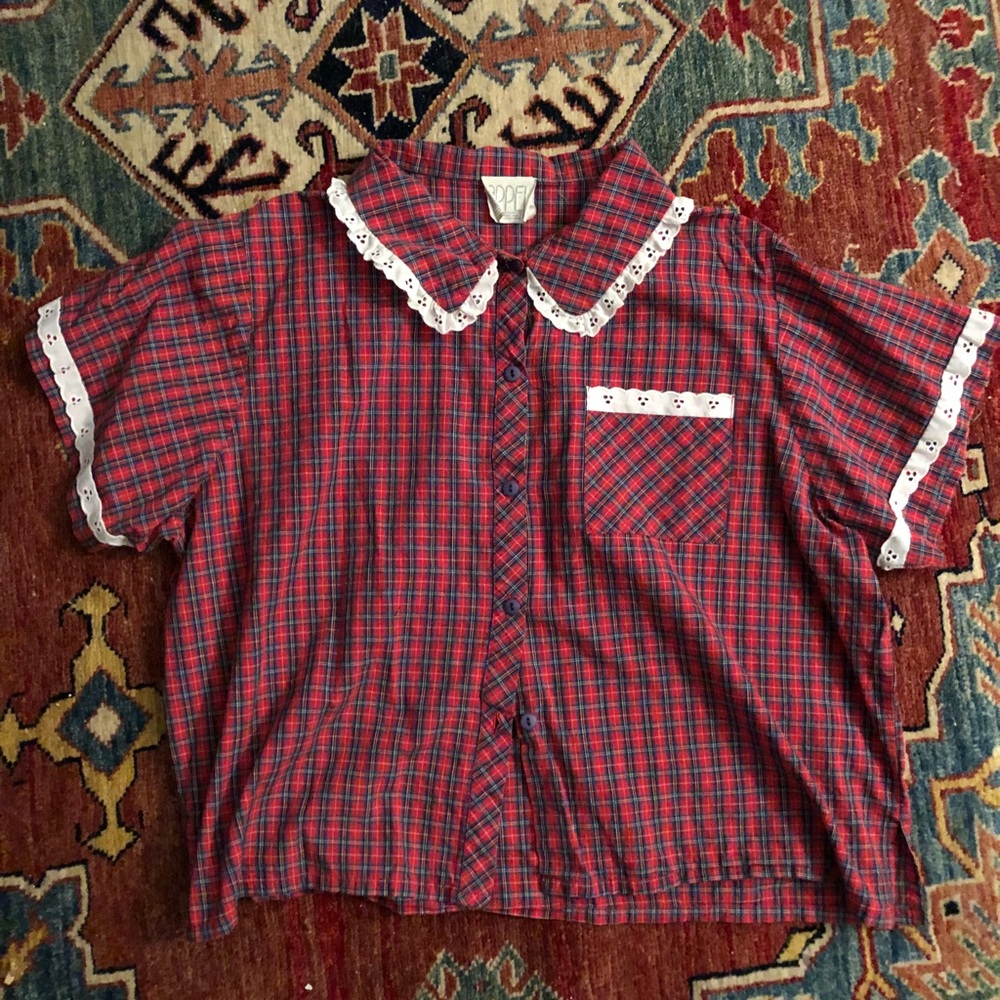 VTG 🌷 Cute Collared Plaid Top with Lace Detailing